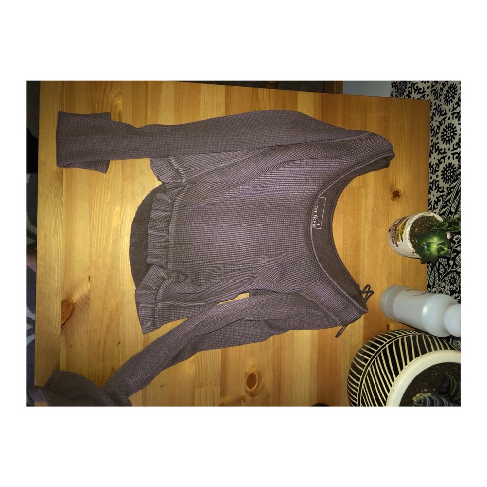 Cropped FREE PEOPLE long sleeve!